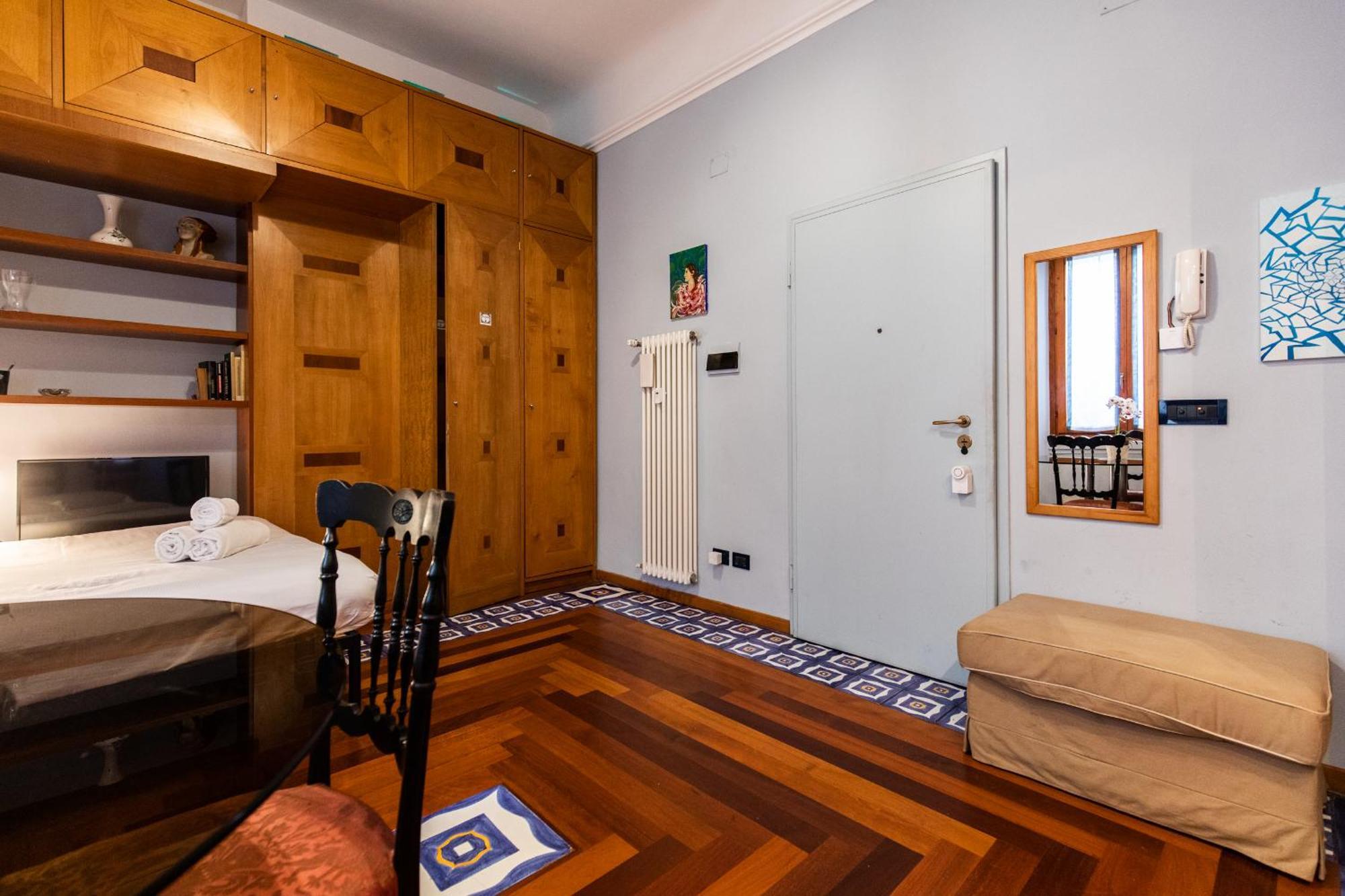 Appartamento Ariosto Elegant - Near M1 And Cadorna Station